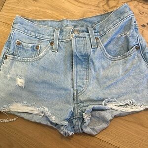 Women Levi mini shorts